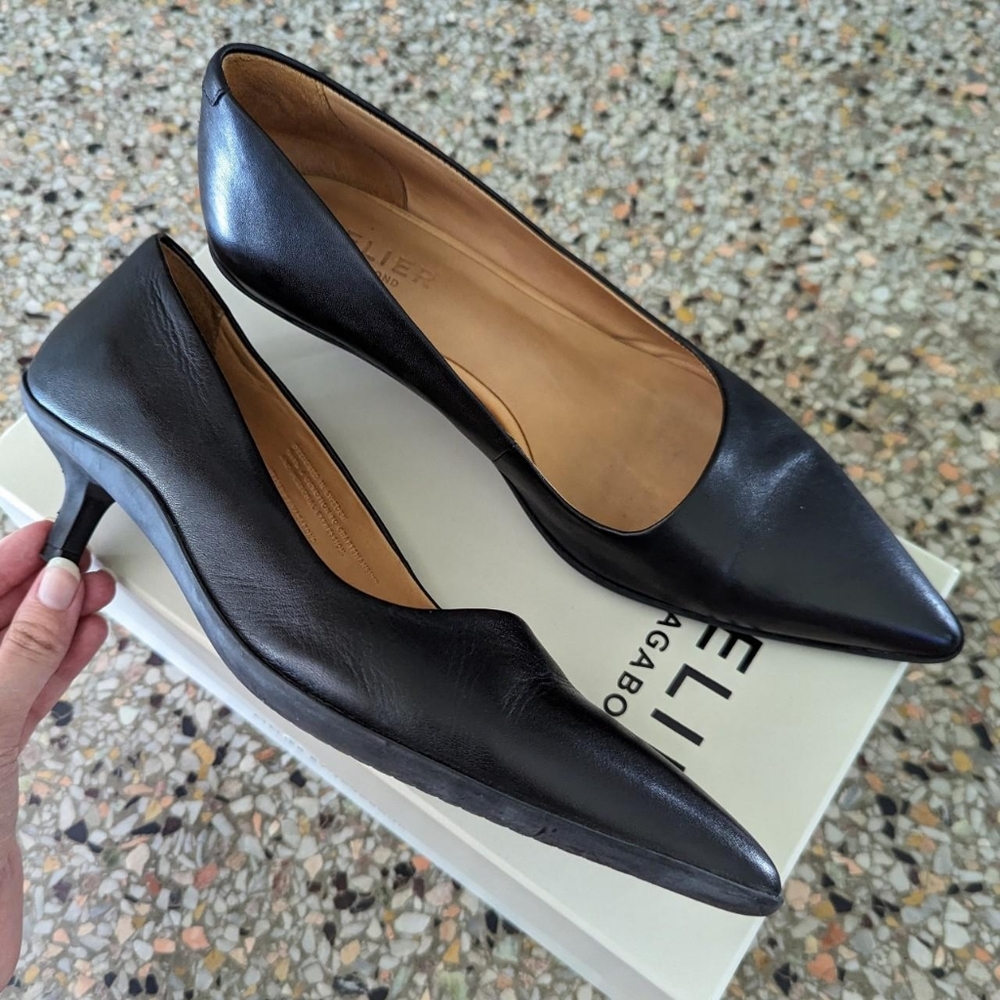 Atelier by Vagabond "Lydia" black leather pointed toe pumps